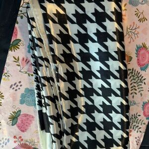 Black and White Houndstooth Scarf